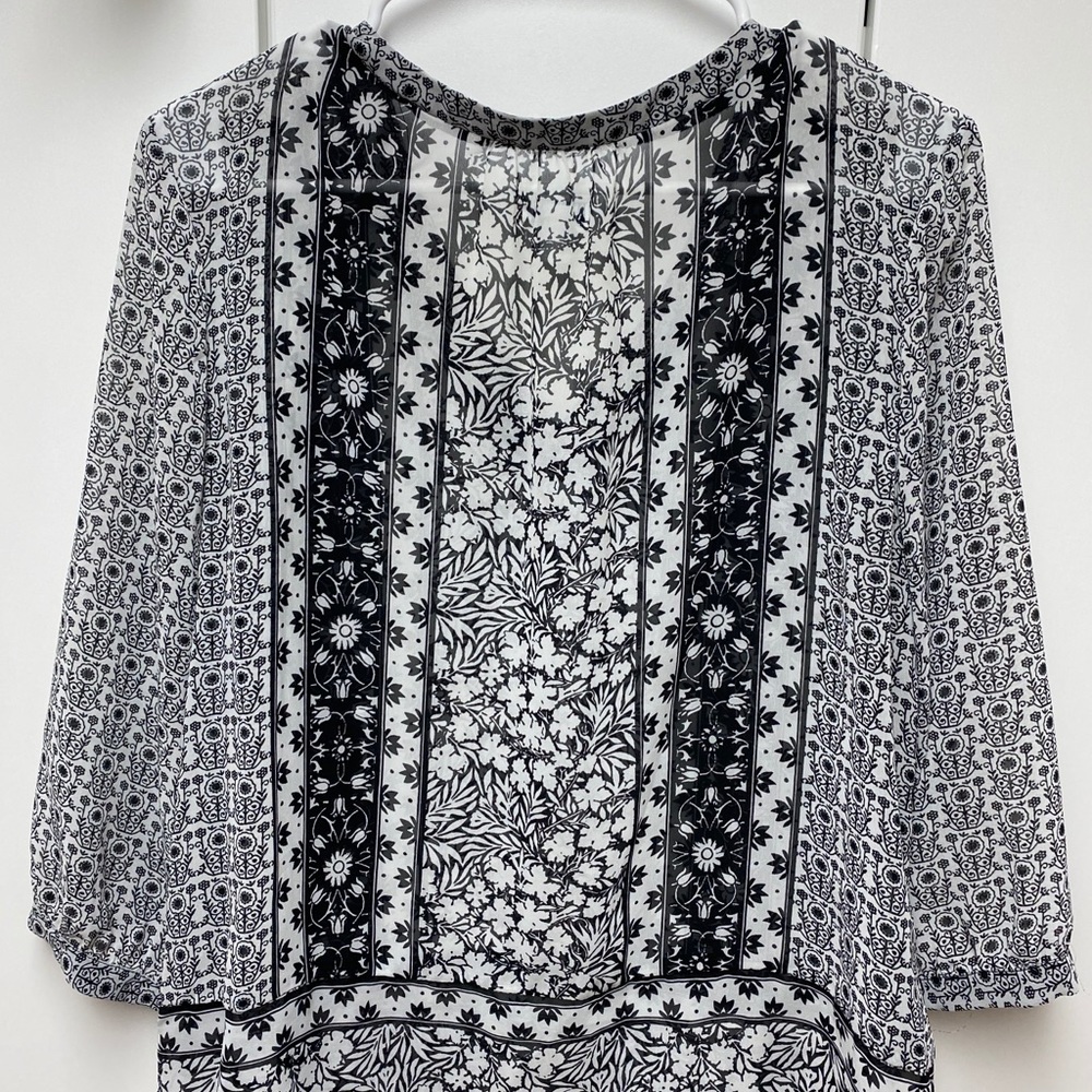 Old Navy boho sheer top, size L - Picture 2 of 5